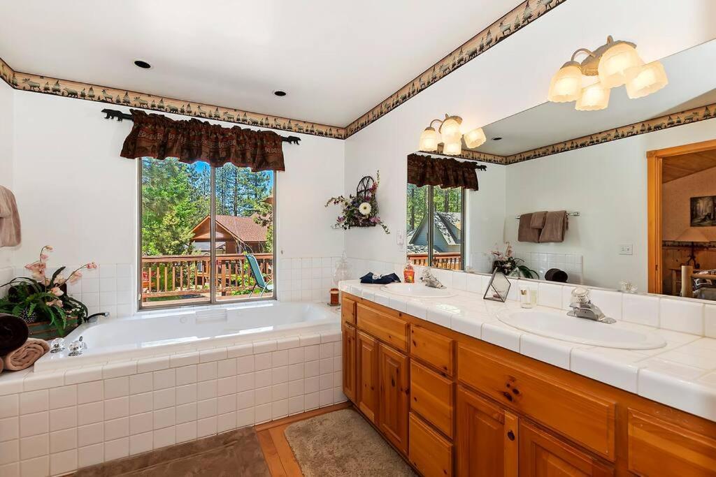 大熊湖Teakwood - 3-Br Spa, Fire Pit, Quiet, Ac, Centrally Located别墅 外观 照片